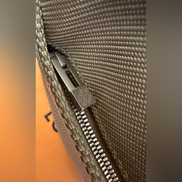 Louis Vuitton Terre Damier Geant Messenger Bag - Picture 13 of 15